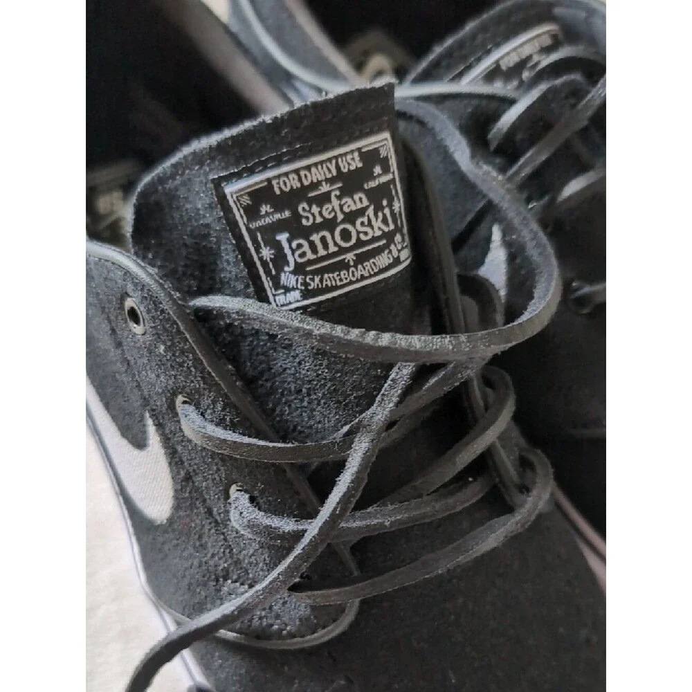 NIKE SB ZOOM JANOSKI OG+ BLACK WHITE Suede Sneaker Shoes Size 7